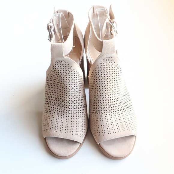 Marc Fisher Beige Laser-cut Suede Leather Peep Toe Block Heel Ankle Strap Sandal - Picture 12 of 16